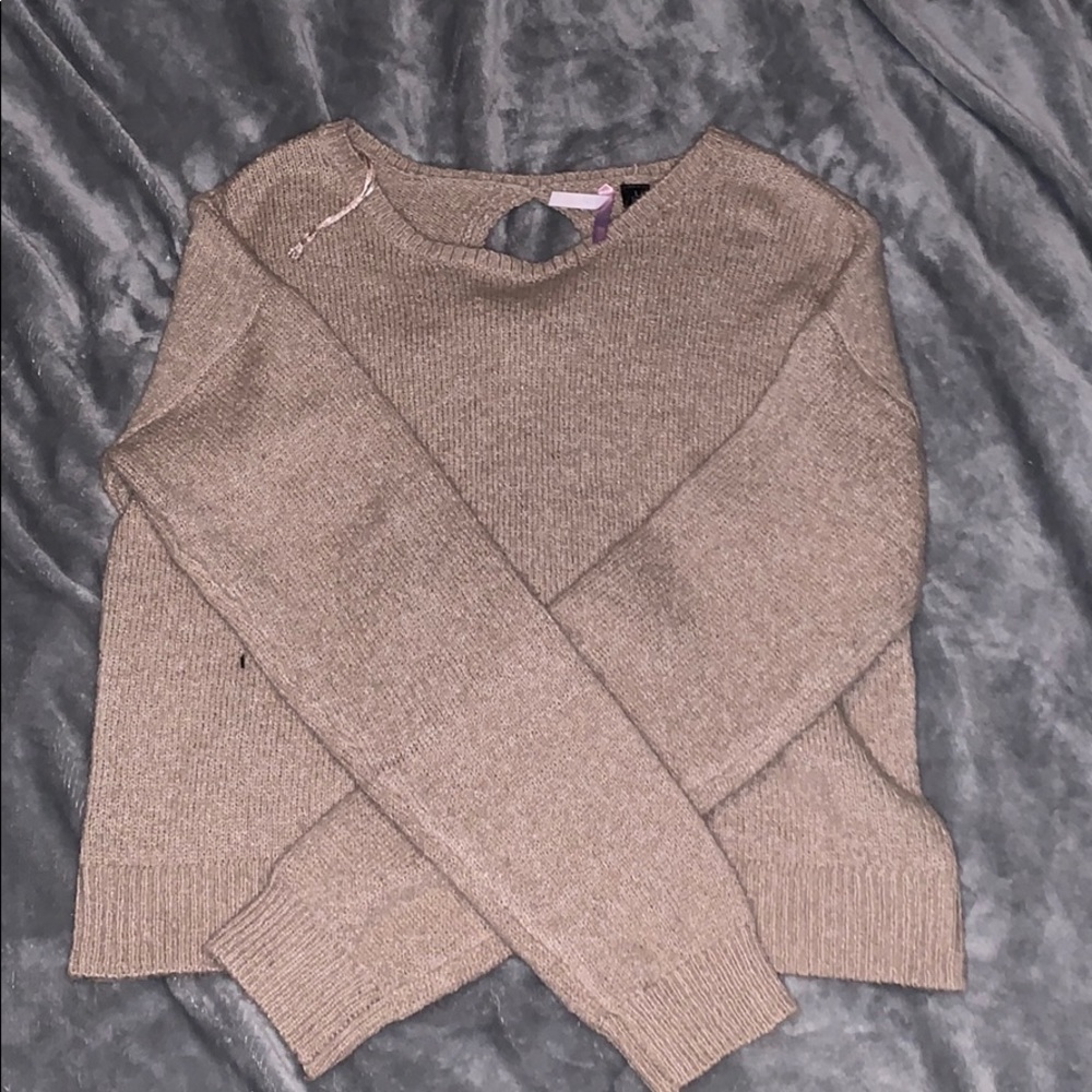 LovebyDesign bow sweater